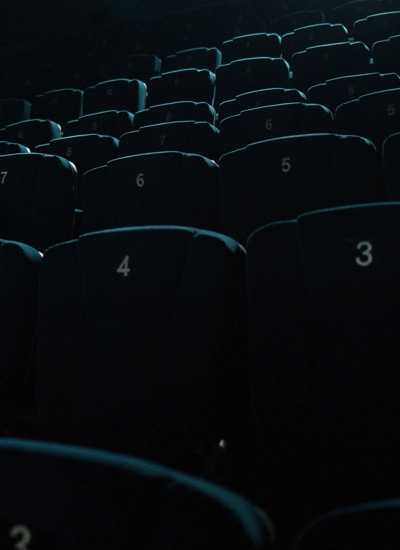 Hier bleibt das Kino leer, wie es manchmal der Kopf bleibt sollte.